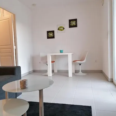 Studio Cannes Maria Apartment *